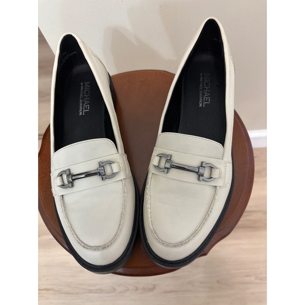 Michael by Michael Shannon Lynn Cream Lug Sole Horsebit Loafers Womens 9